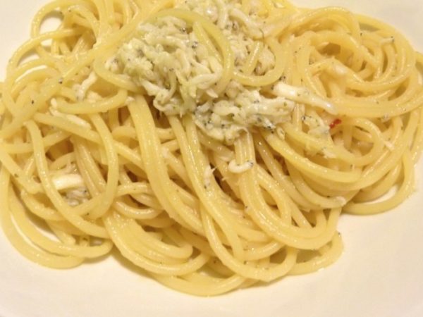 spaghetti-con-neonata-176647171